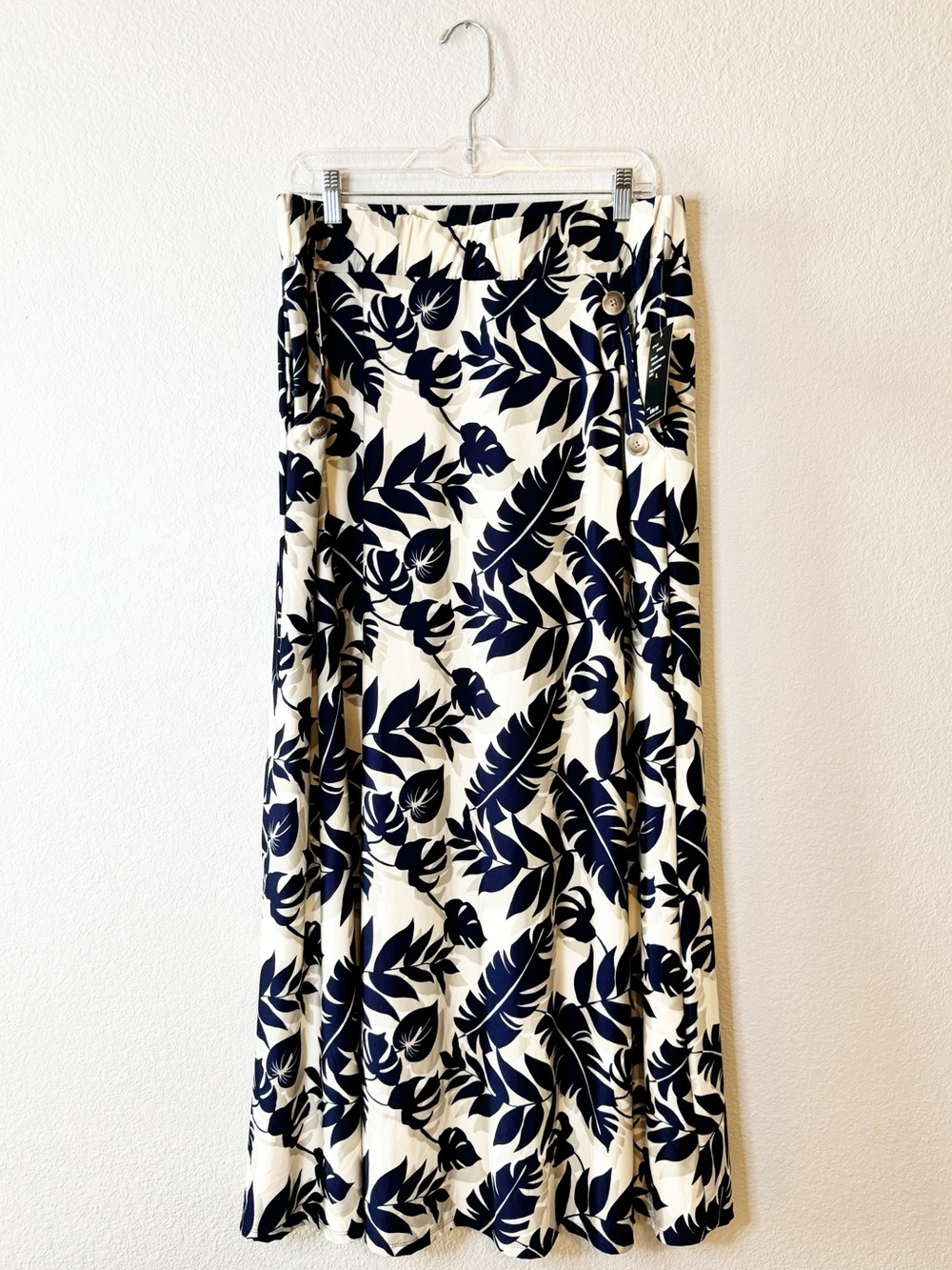 Robert Louis Navy and Cream Tropical Print Maxi Skirt NEW Size Large